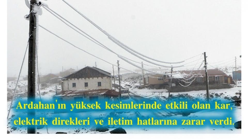 Kar yağışı elektrik direklerine ve hatlarına zarar verdi
