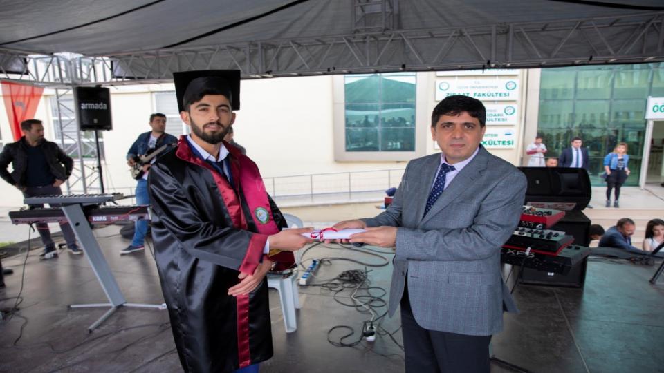 Iğdır Üniversitesi’nde 10. Bahar Şenlikleri Mezuniyet Coşkusu