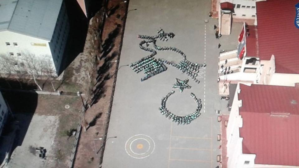 Kars'tan 600 öğrenciyle anlamlı mesaj
