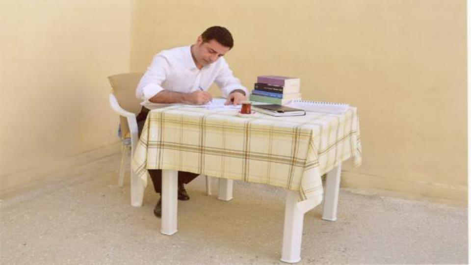 Demirtaş’ın serbest bırakılması için imza kampanyası başlatıldı