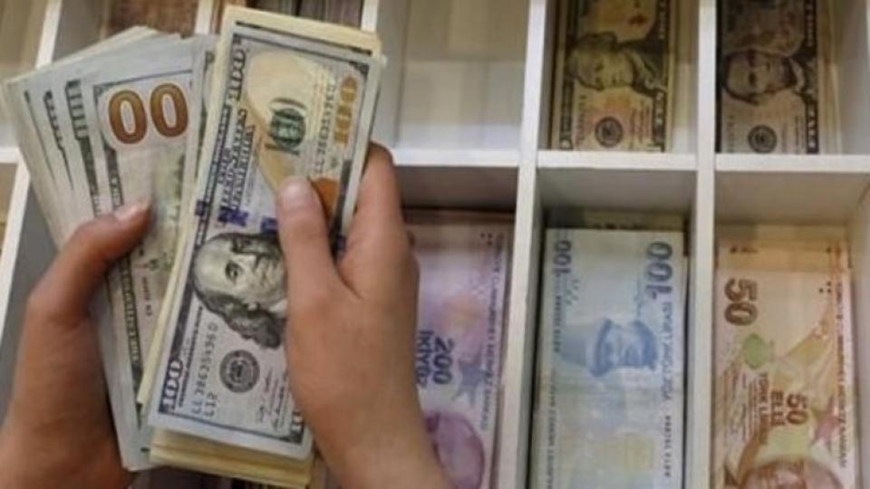 Dolar ve eurodan yeni tarihi rekor