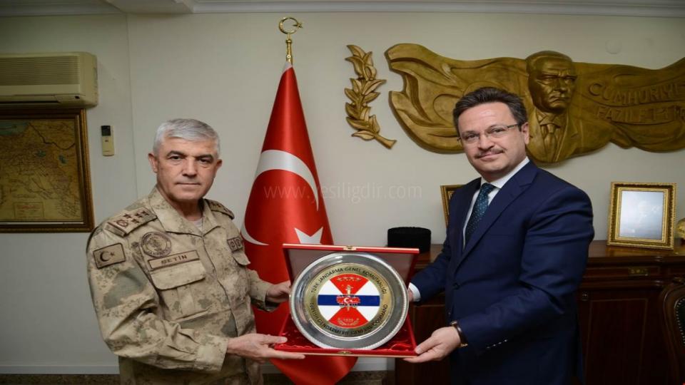 JANDARMA GENEL KOMUTANI ARİF ÇETİN VALİ ÜNLÜ’YÜ ZİYARET ETTİ
