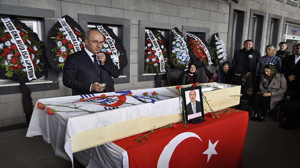 Kars Gar Müdürü Metin Ruşen Tutaz, son yolculuğuna uğurlandı