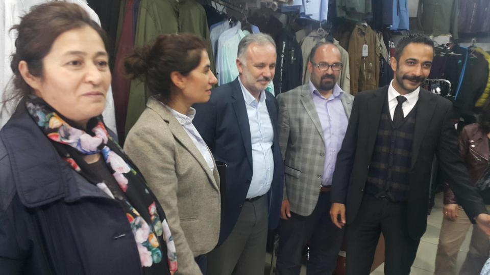 Kars Milletvekili Ayhan BİLGEN Faikbey Caddesi esnafıyla.