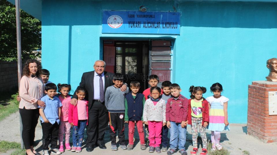 MİLLİ EĞİTİM MÜDÜRÜ OKULLARI GEZDİ