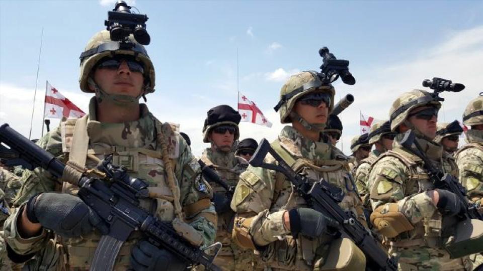 Savaş Gemileri komşu Gürcistan’da!