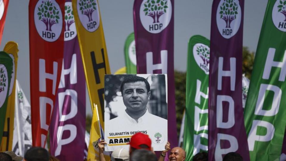 Üç CHP'li vekilden çağrı: Demirtaş serbest bırakılsın!