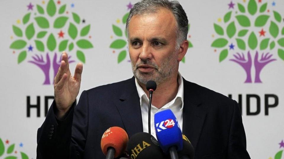 HDP Sözcüsü Kars Milletvekili Ayhan BİLGEN, HDP Konvoyu eşliğinde Kağızmanda.