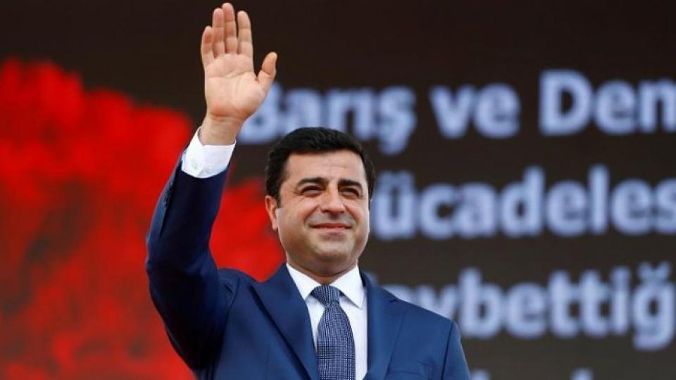 Selahattin Demirtaş sosyal medyadan miting yaptı