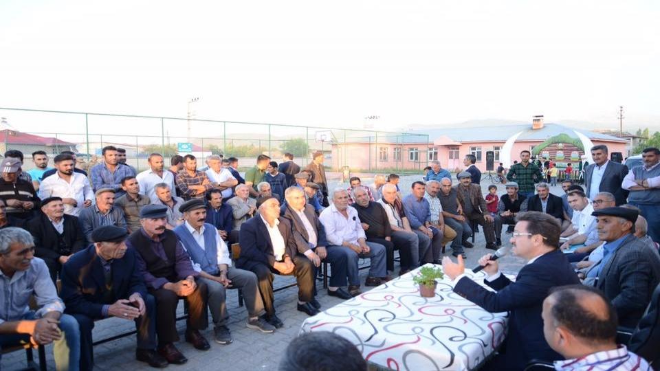 VALİ ÜNLÜ YUKARI ERHACI KÖYÜNDE VATANDAŞLARIMIZLA BULUŞTU