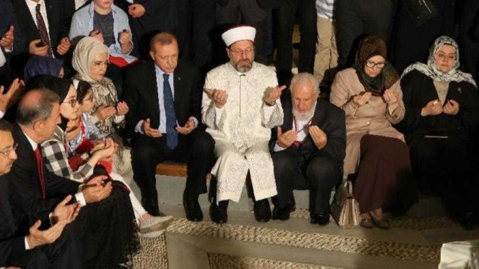 Atay: Tarikatların bitişinin resmi