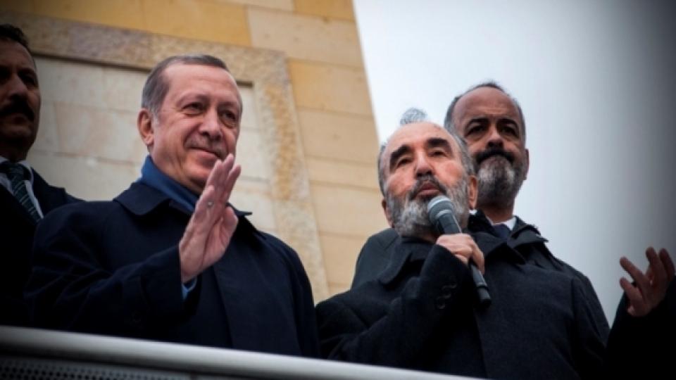 Hayrettin Karaman: Bunu görünce derhal feysimden yalanladım; fetvacı değilim, saray da benden fetva sormaz