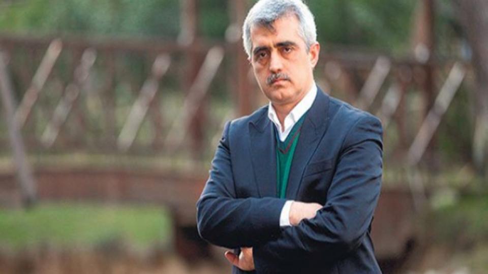 Kocaeli Milletvekili Dr. Ömer Faruk Gergerlioğlu AKP’ye Yakın Şirketlerin Vergi Borçlarının Silindiği İddialarını Cumhurbaşkanı Yardımcısı Fuat Oktay’a sordu.