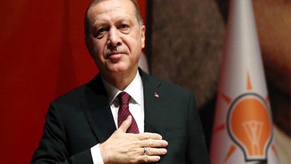 "Türkiye'nin yükseleni dolar, seyreyle enkazı"