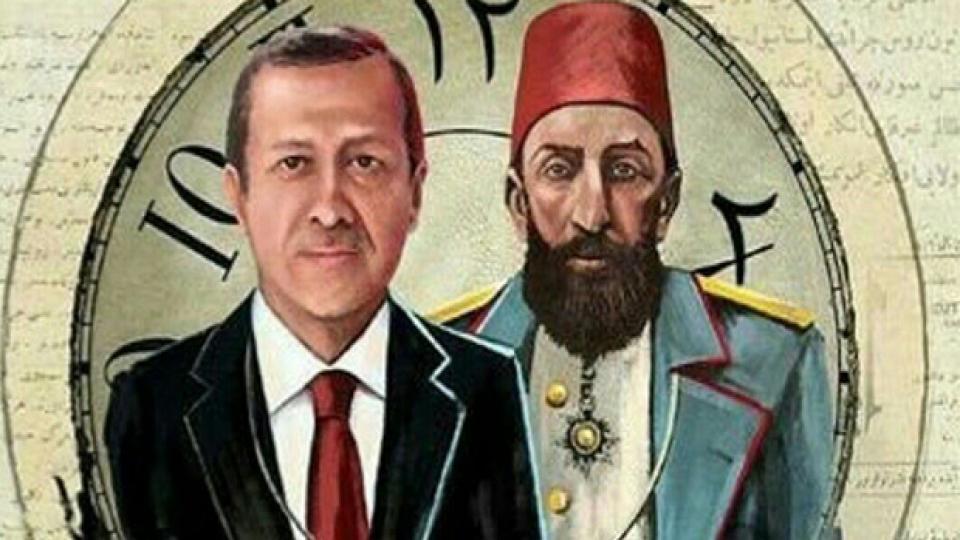 Yılmaz Özdil: Ve şimdi hâlâ, embesil gibi dolara n'oluyor diye merak ediliyor?