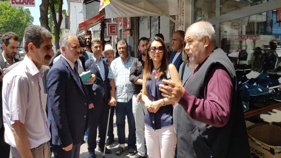 Eşbaşkanlar Bilgen ve Alaca esnaf ziyaretinde