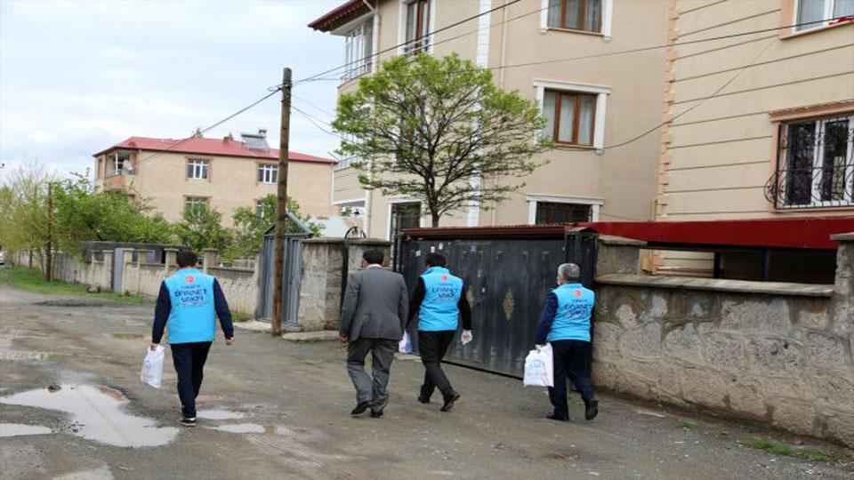 Iğdır İl Müftüsü Mustafa Tekin: Vatandaşlarımız evde kaldığı müddetçe manevi yönden ihtiyaçlarını karşılayacak temel kitaplar hazırladık