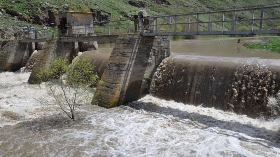 Kars’ta yağmur ve karın erimesiyle birlikte, Kars Çayı’nın debisi yükseldi