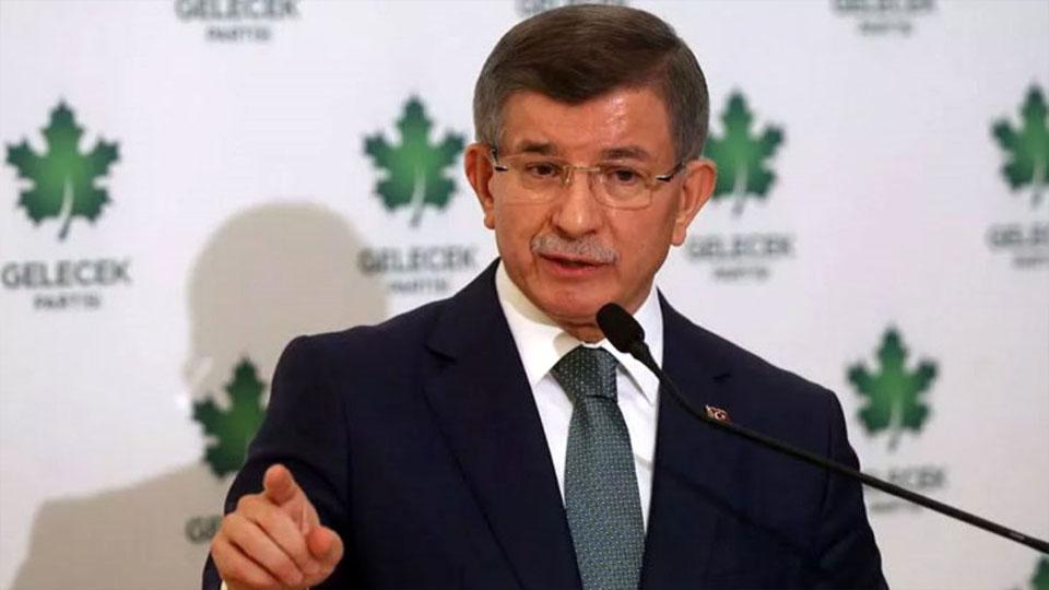 Davutoğlu: Bu ekonomi yönetimi ne yazık ki liyakatsizliği ve ciddiyetsizliğiyle Türk iktisat tarihine geçecektir