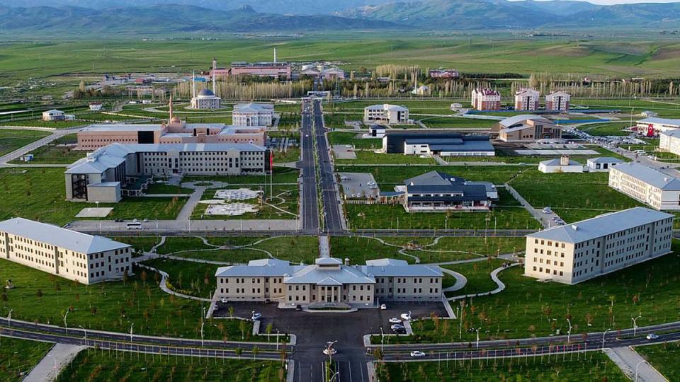 İbrahim Çeçen Üniversitesi'ne Engelsiz Erişim ödülü