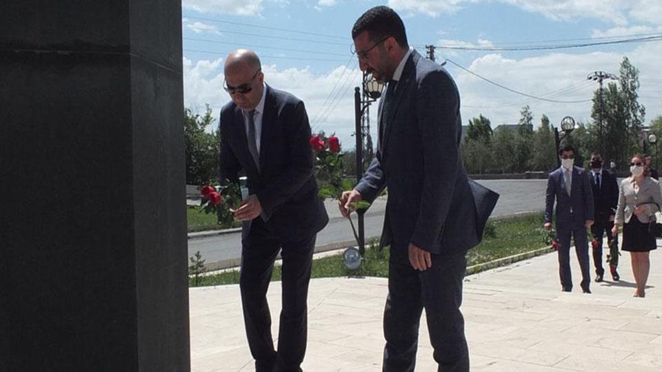 Kars’ta Azerbaycan’ın Milli Kurtuluş Günü kutlandı