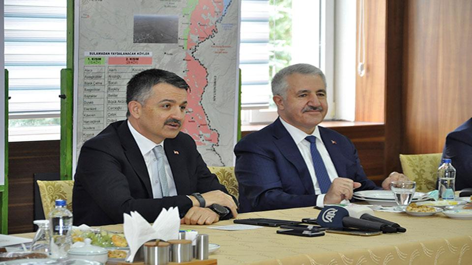 Tarım ve Orman Bakanı Bekir Pakdemirli: “Barajı bir baraj olarak görmemek lazım, bir defa hayat, su ve bununla birlikte yeni yaşam alanları olarak görmek lazım’’