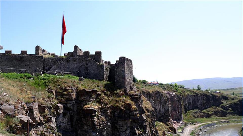 Ardahan kalesine seyir terası