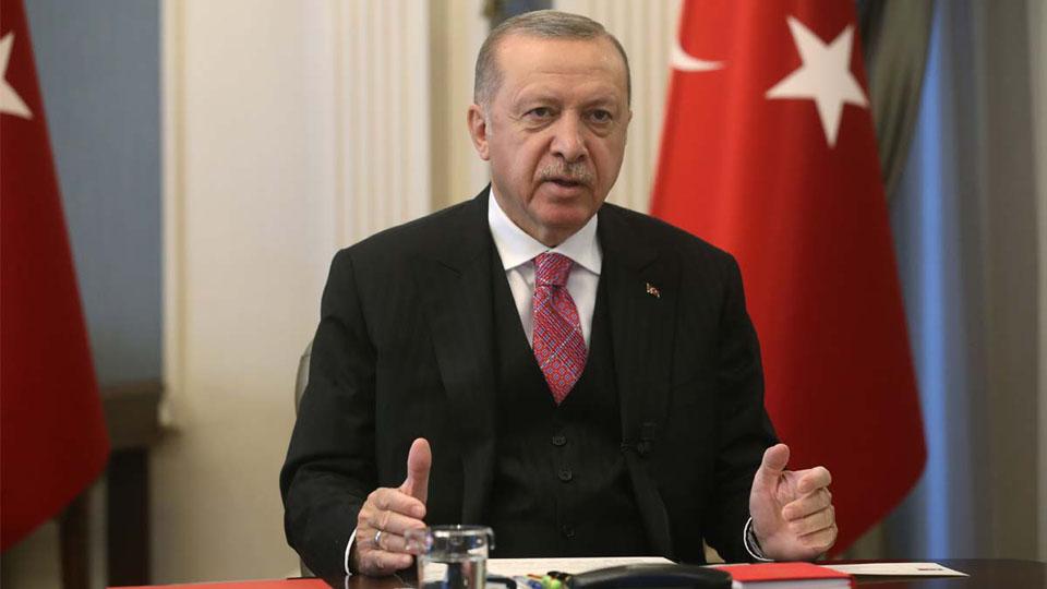 Erdoğan'dan sosyal medyaya kısıtlama sinyali