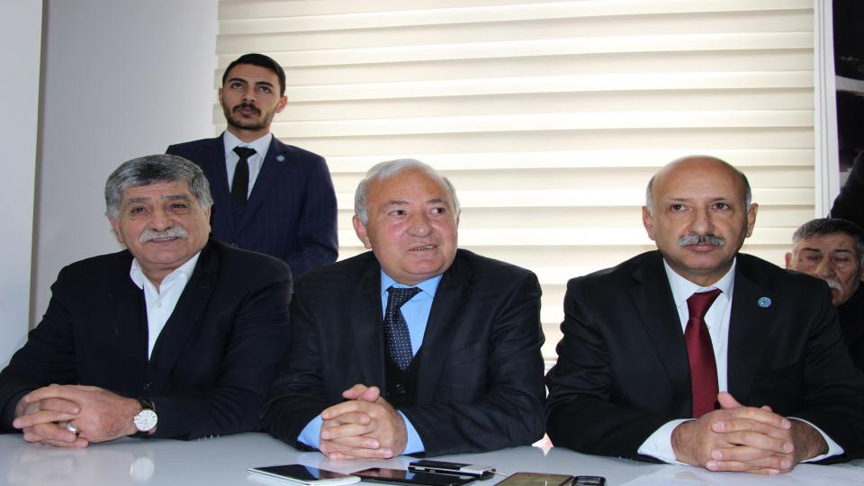 Yüksel Akbaba İYİ Parti Kars İl Başkanlığı'na yeniden seçildi