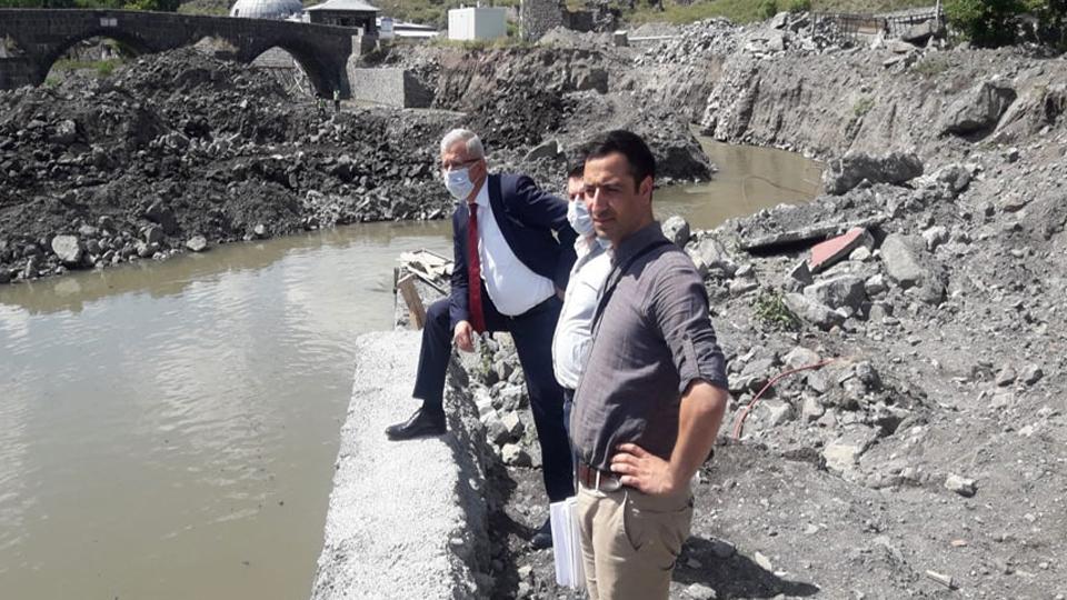 Kars Çayı Islah Çalışmalarını DSİ Bölge Müdürü Baysal yerinden inceledi