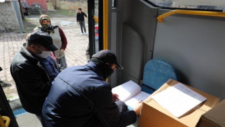Kars Belediyesi'nden 500 Aileye gıda desteği