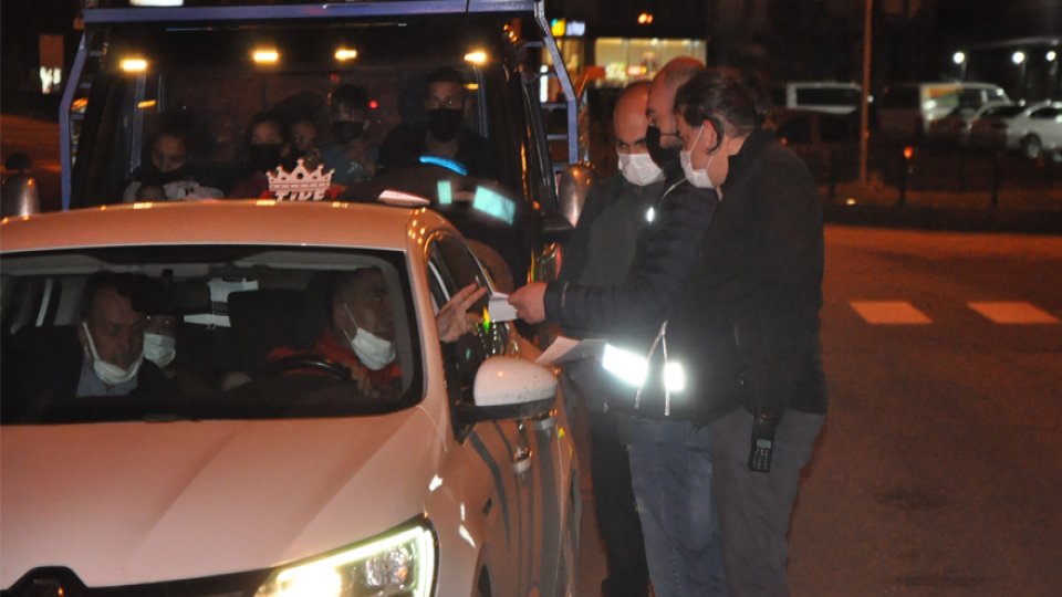 Kars’ta polis ekipleri kontrolleri sürdürüyor!