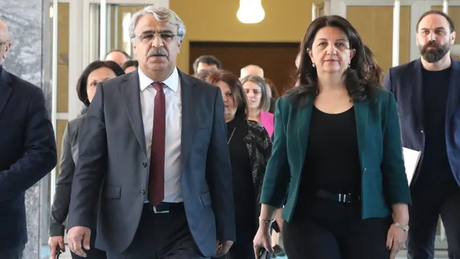HDP'li Tiryaki: Eş genel başkanların telefon görüşmeleri dinlenmiş
