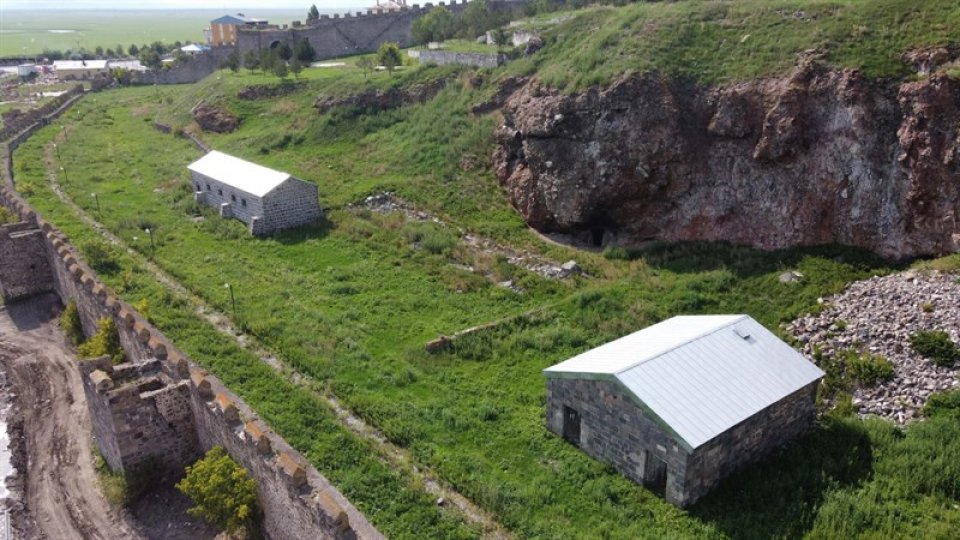 Ardahan Kalesi turizme kazandırılıyor