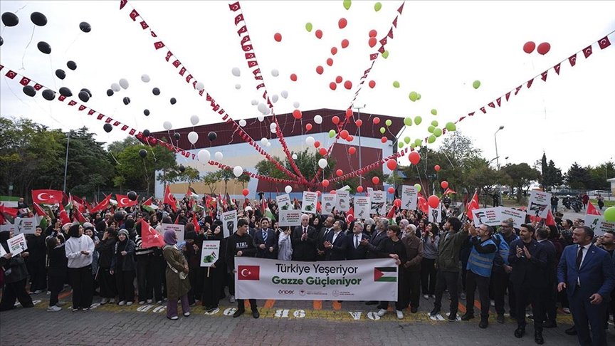 İstanbul’da Türkiye ve Gazze’deki şehitlerin anısına fidan dikildi