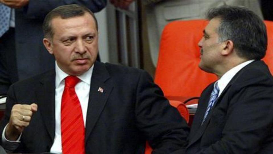 Erdoğan AKP’deki sıkıntıyı teyit etmiş: Gül’le görüşenleri biliyorum, ayrılanlar olabilir
