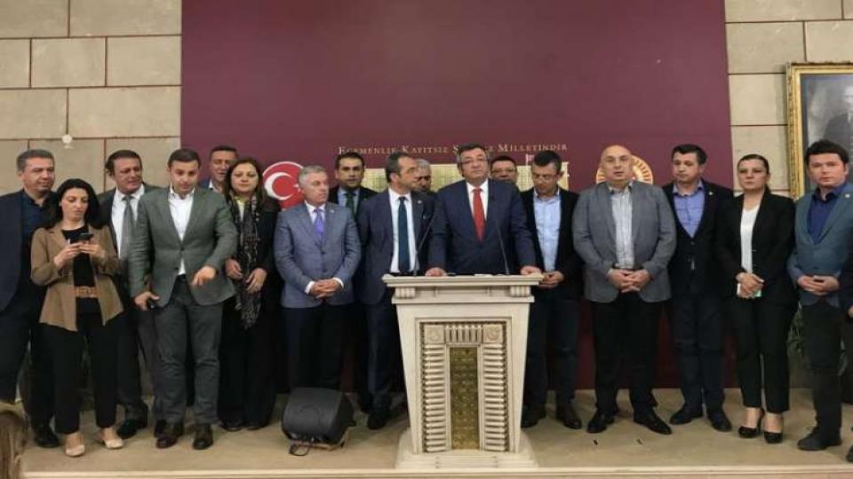 Serhatın Sesi / Serhat Diyarından Haberler / CHP’li 15 milletvekili partilerine döndü