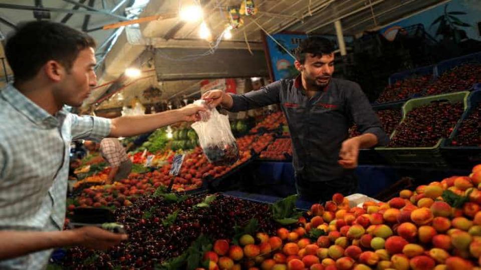 Üreticiye göre tarım ‘can çekişiyor’: Ekimden sonra meyve sebze cep yakacak