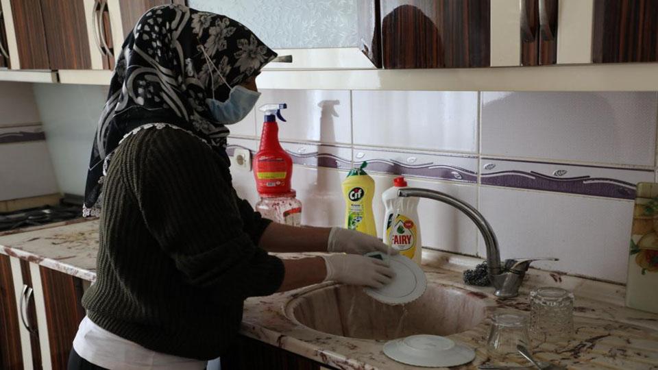 Kars Belediyesi ‘Evde Bakım Hizmetleri Birimi’ çalışanları iş başında