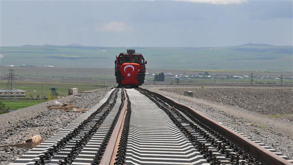 Bakü-Tiflis-Kars (BTK) demiryolu hattına, Kars Lojistik Merkezi bağlanıyor