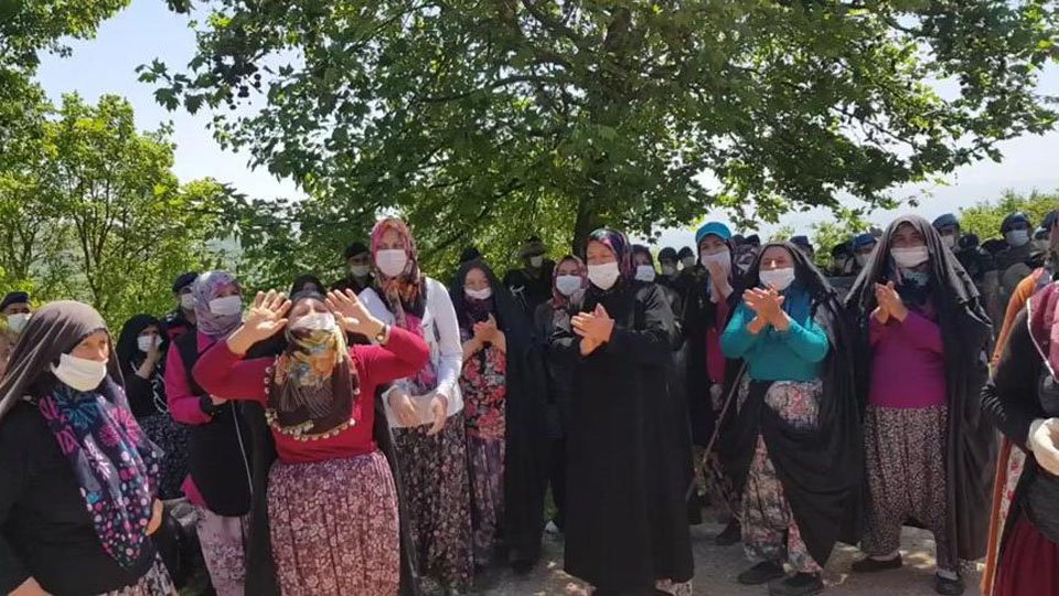 Bursa’nın Kirazlıyayla köyünden maden tesisine karşı çıkan 5 kadın gözaltına alındı