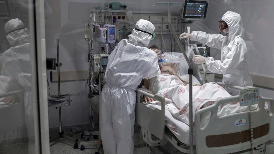 CHP Ankara Milletvekili Emir: “Yatması gereken hastalar, acil servislerde tutuluyor’’