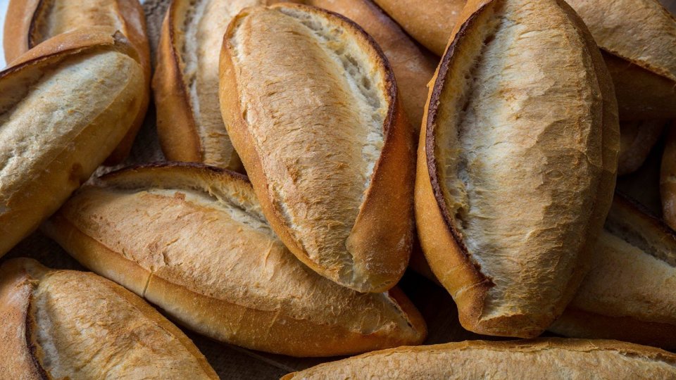 Türkiye Fırıncılar Federasyonu'ndan 'ekmek zammı' genelgesi: Kilogram fiyatı 12 liranın üzerinde olmayacak