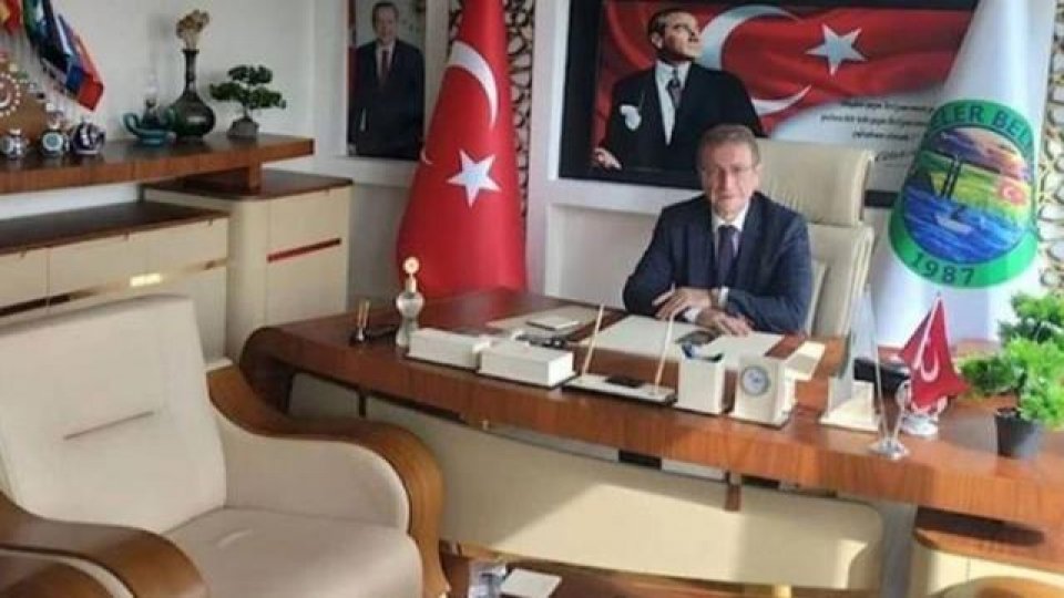 AK Partili belediye başkanının mazbatası iptal edildi, belediyeye de kayyum atandı