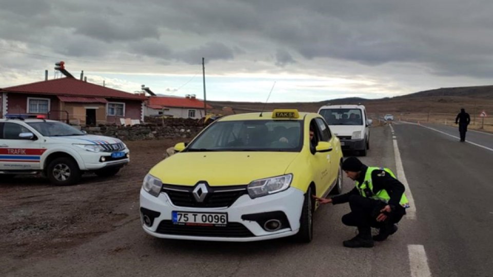 Ardahan'da jandarma ekiplerinden kış denetimi